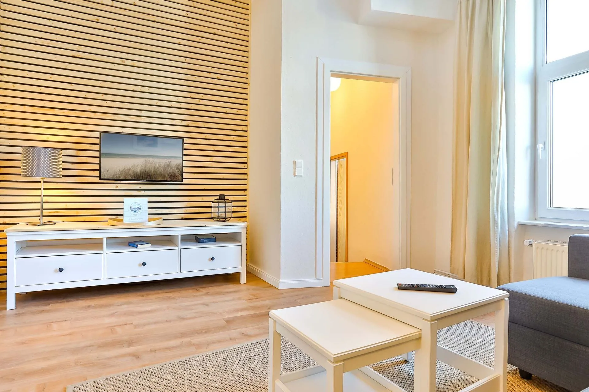 Spacious Apartment At the Station