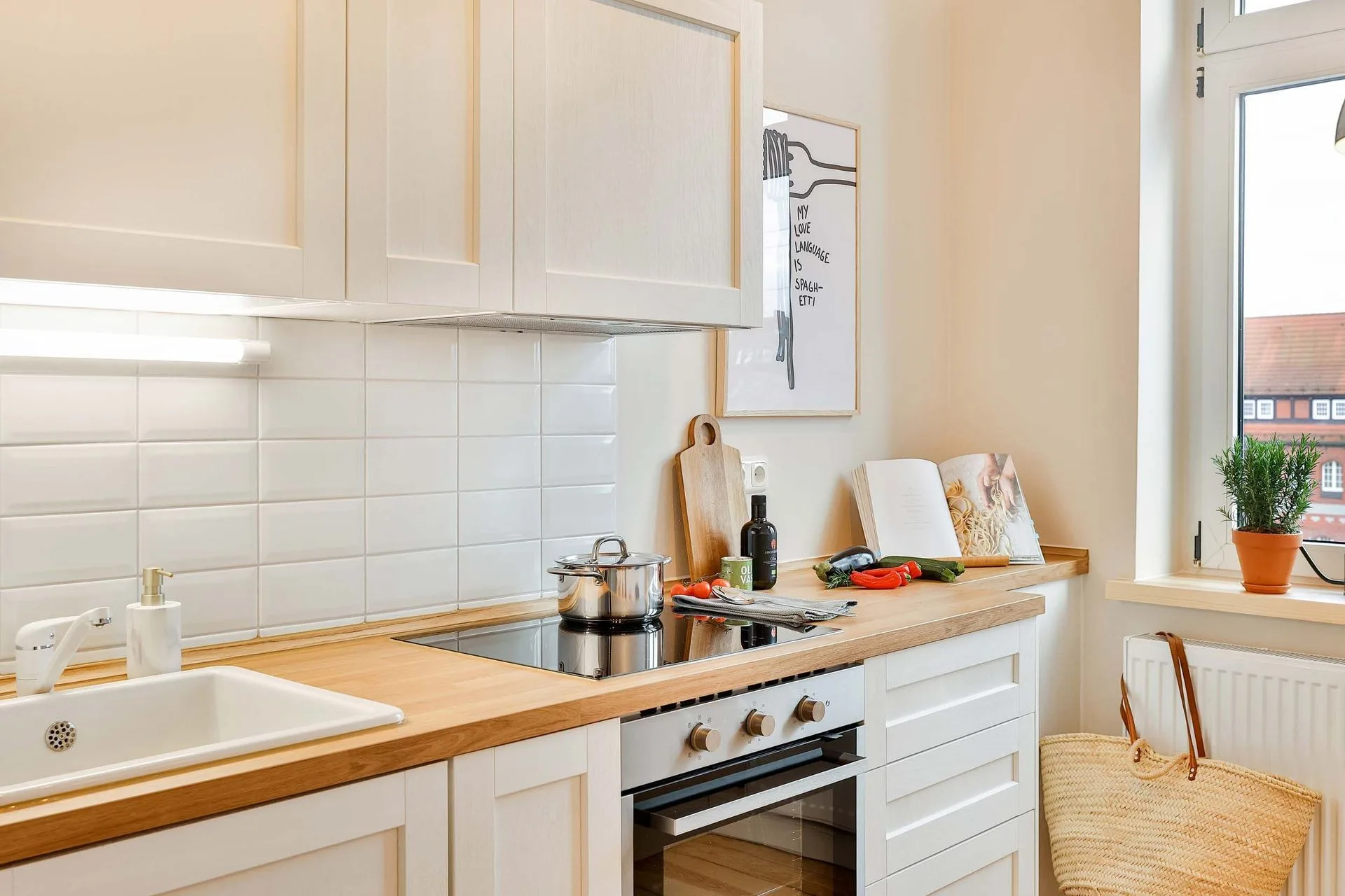 At the Station – kitchen