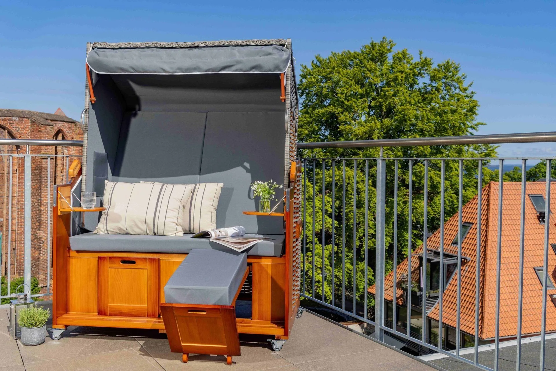 Old Consulate – kitchen