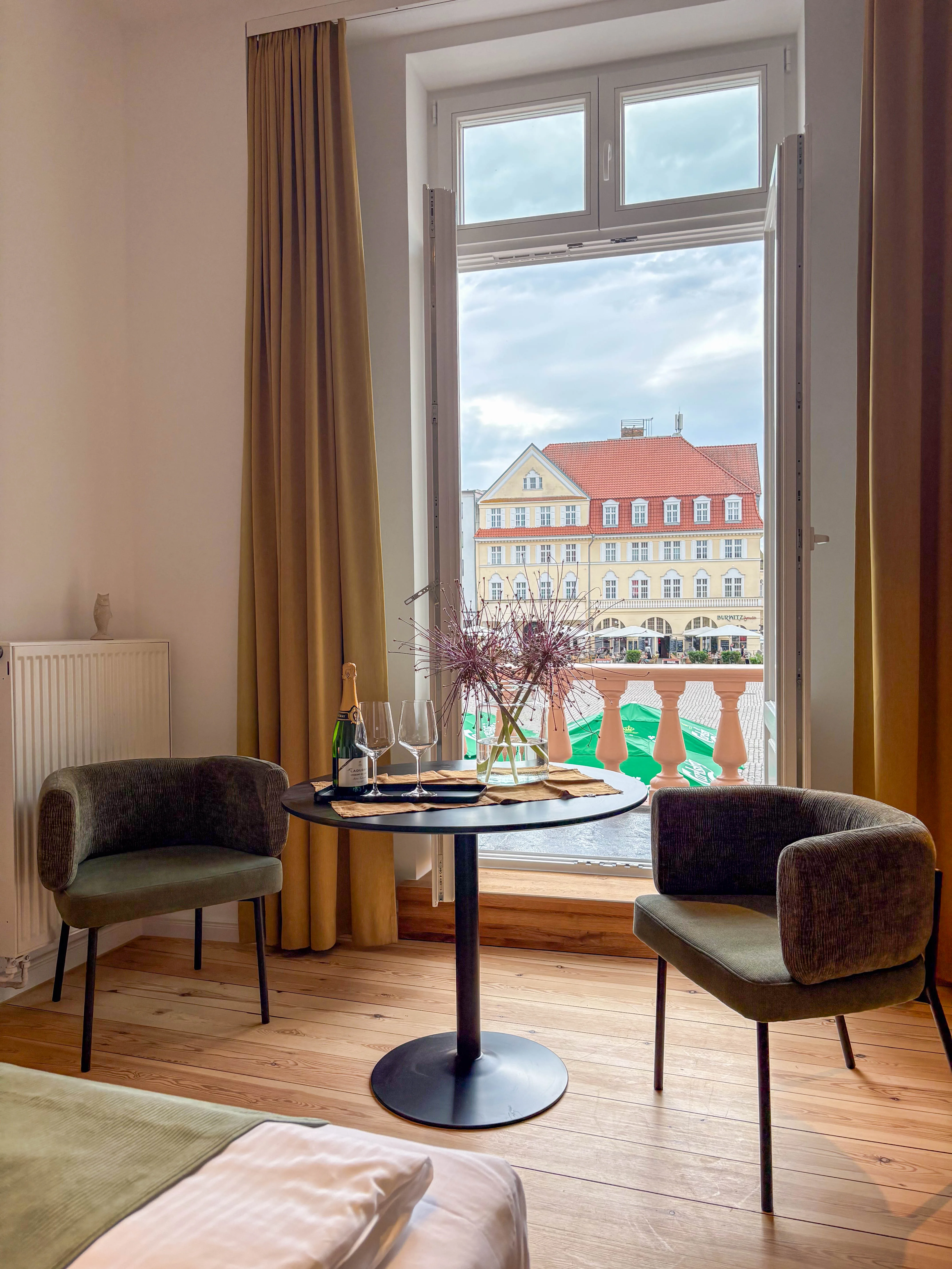 Superior Apartment At the Old Market