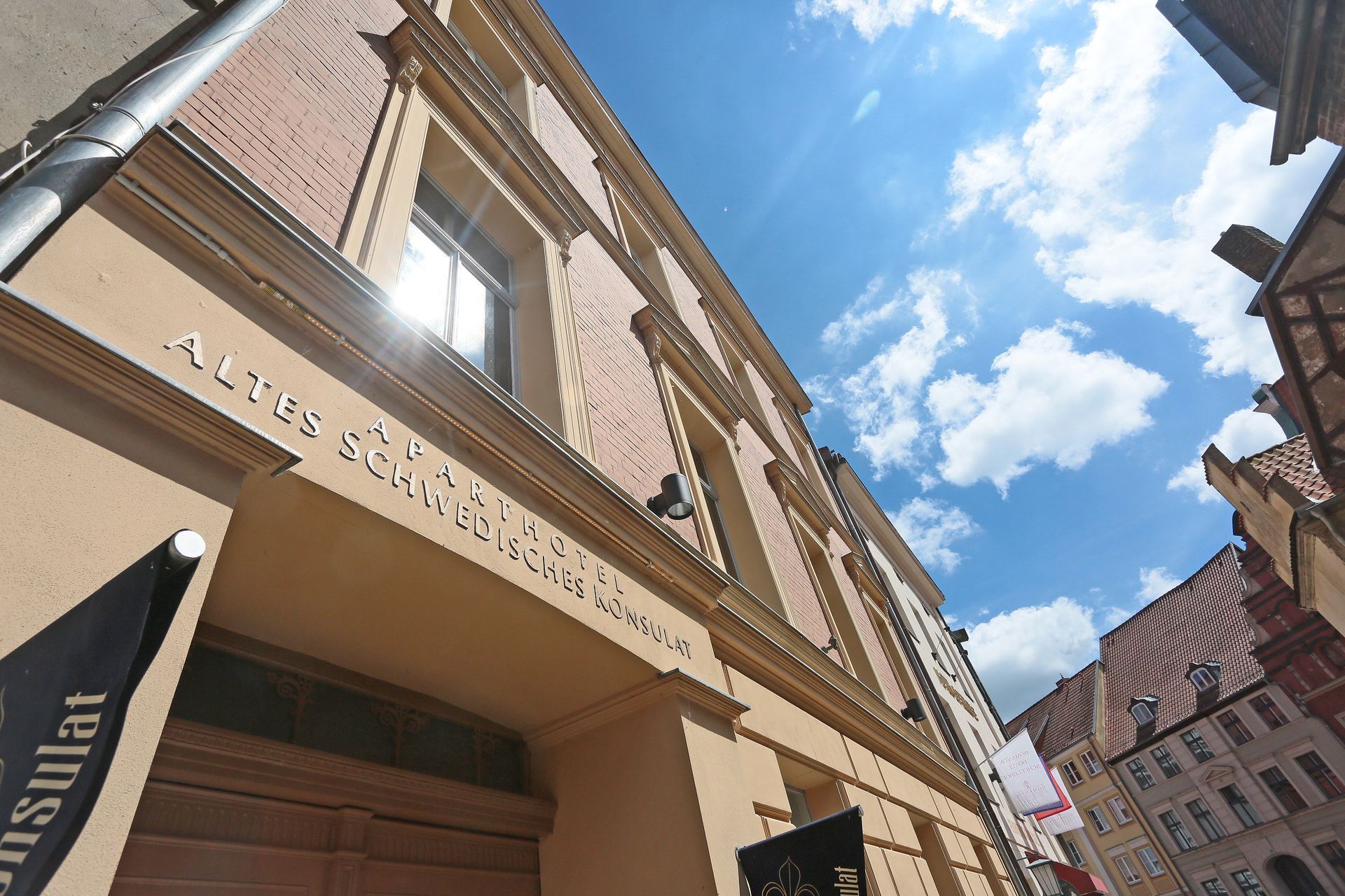 Altes Konsulat Stralsund – Apartment Wohnzimmer mit Parkettboden